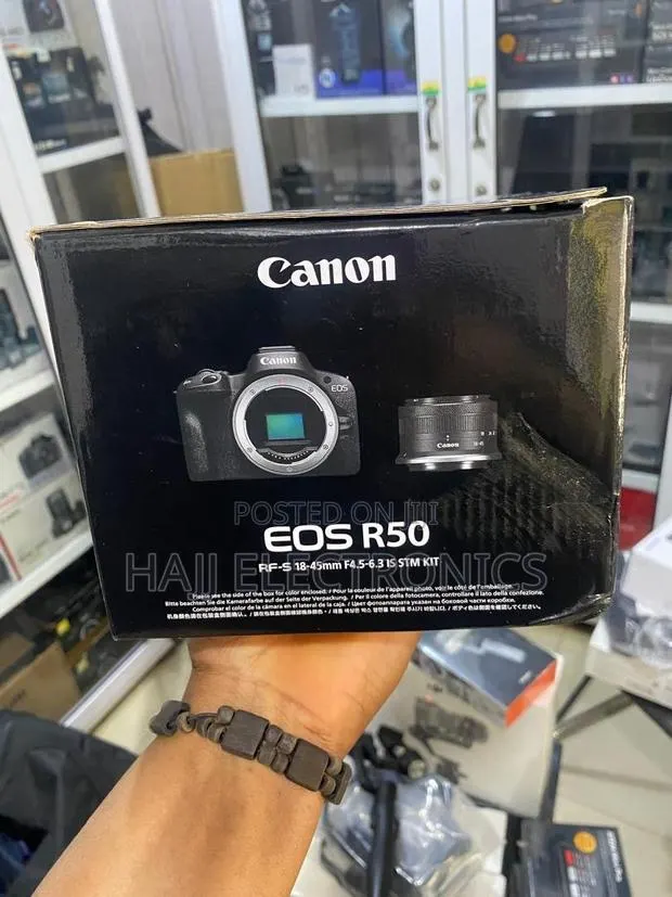 Canon Eos R50 · Photo 1