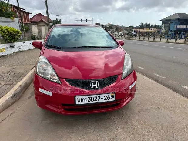 Honda Fit 5D 2013 Red · Photo 1