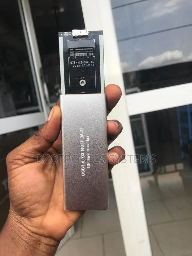 Nmve M.2 SSD Enclosure for One Cut SSD · Photo 4