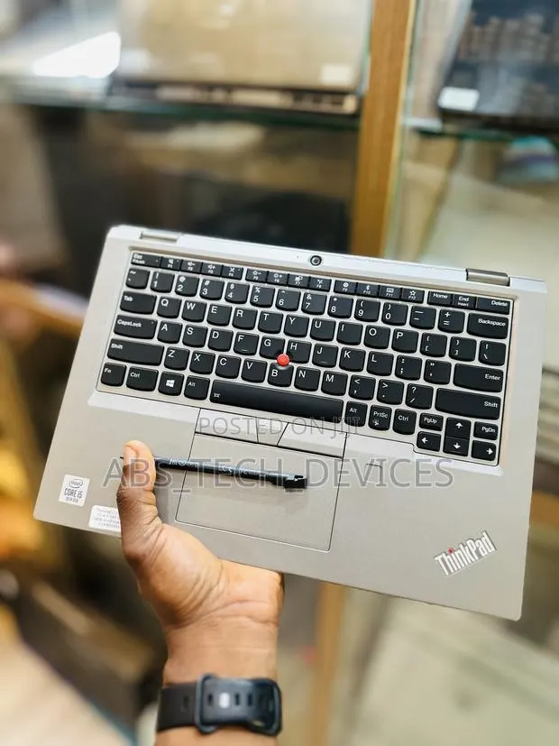 Laptop Lenovo ThinkPad L13 Yoga 16GB Intel Core i5 SSD 256GB · Photo 1