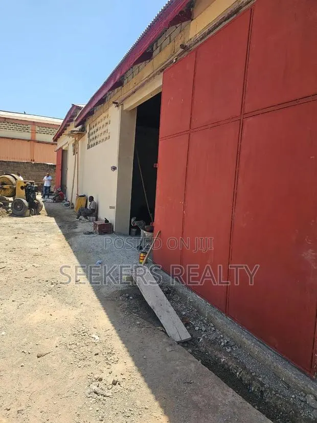 Warehouse for Rent at Circle – Prime Commercial Location · Photo 1