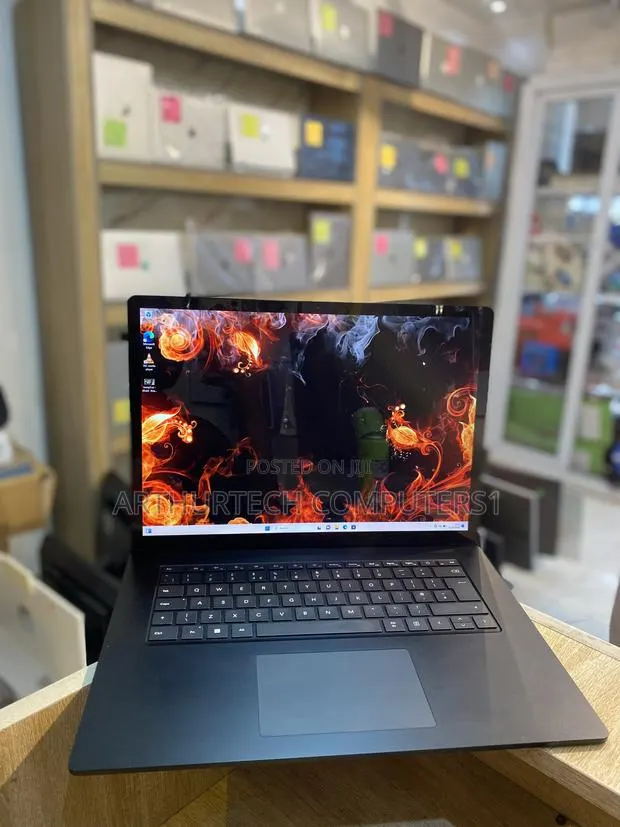 Laptop Microsoft Surface Laptop 5 16GB Intel Core i7 SSD 256GB · Photo 1