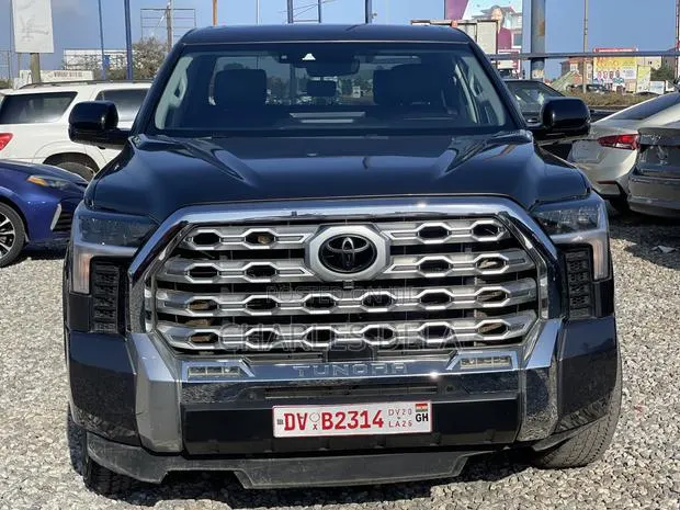 Toyota Tundra Hybrid 2024 Black · Photo 1