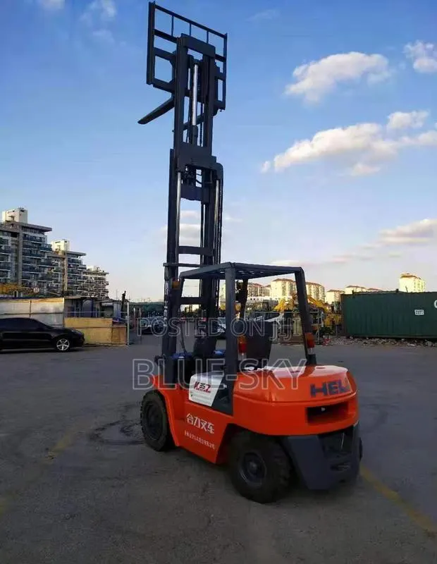 3.5 Tons Heli Forklift Machines Available for Sale · Photo 2