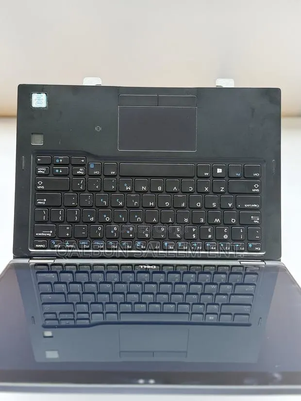 Laptop Dell Latitude 7390 2-in-1 16GB Intel Core i7 SSD 256GB · Photo 1