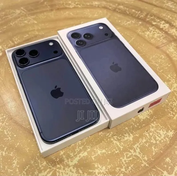 Apple iPhone 17 Pro Max 512 GB Blue · Photo 1