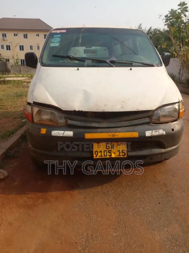 Toyota HiAce 1998 White