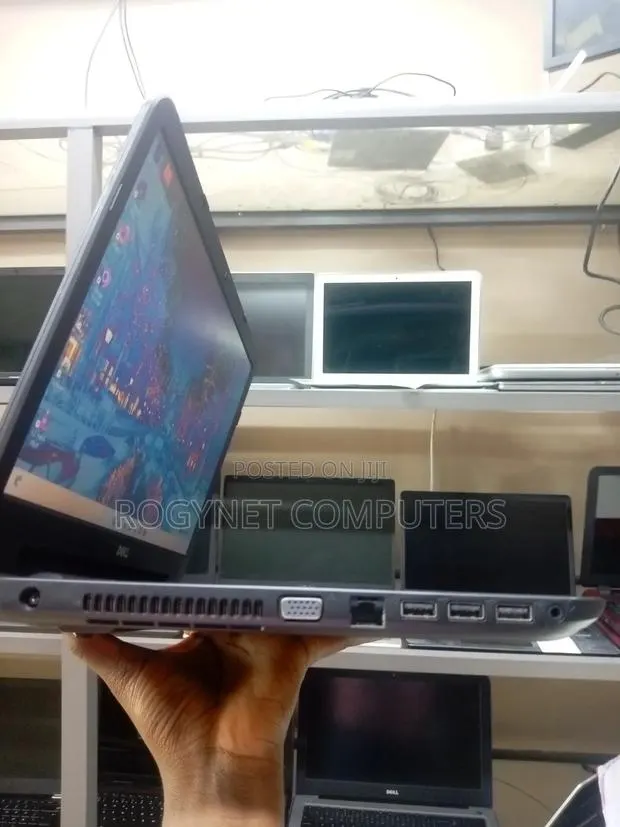 Laptop Dell Latitude 3540 8GB Intel Core i3 SSD 256GB · Photo 1