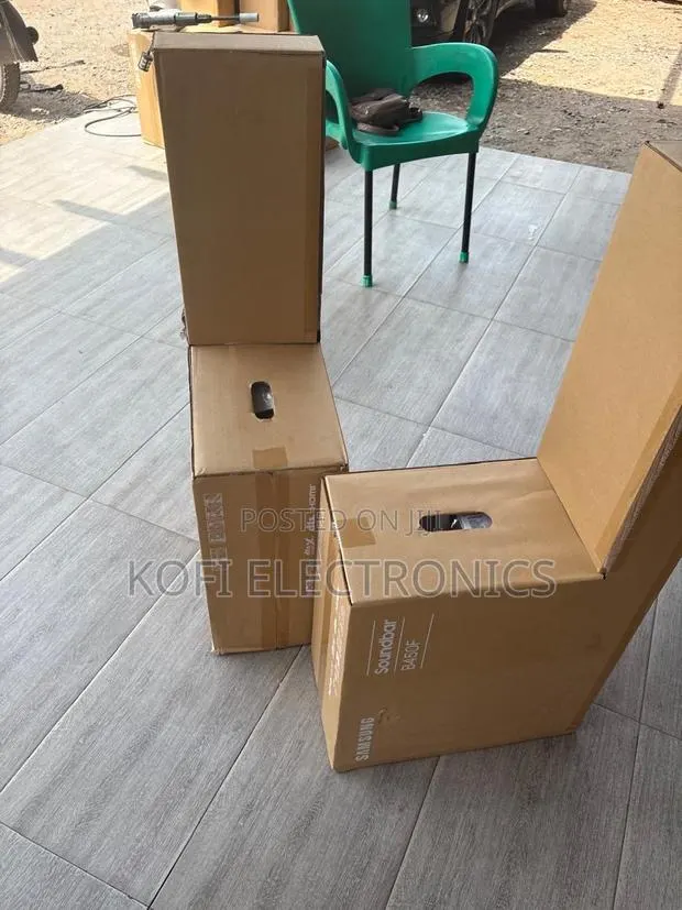 Samsung B450f Surround Sound Soundbar System · Photo 1