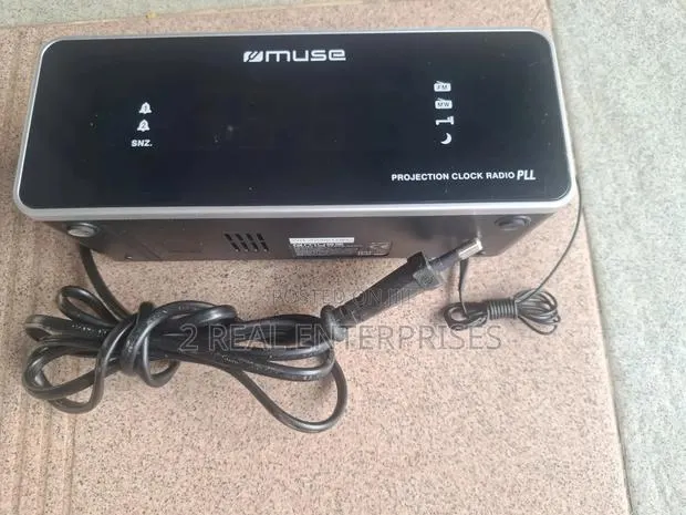 Muse M-168 P Projection Clock Radio PLL Dual Alarm FM/MW Digital Clock · Photo 1