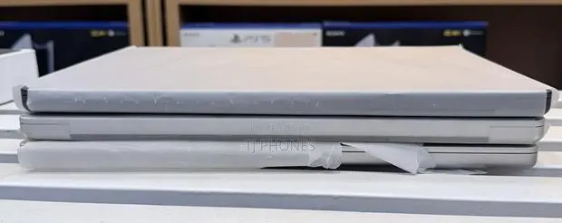 New Laptop Apple MacBook Pro 2024 M4 Pro 48GB Apple M4 Pro SSD 512GB · Photo 1