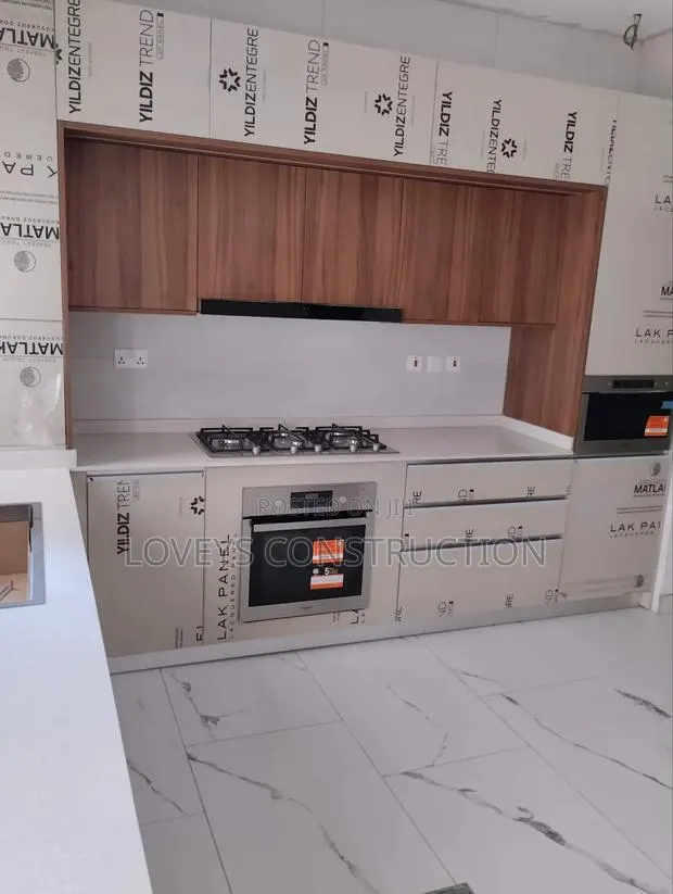 Kitchen Cabinet · Photo 1
