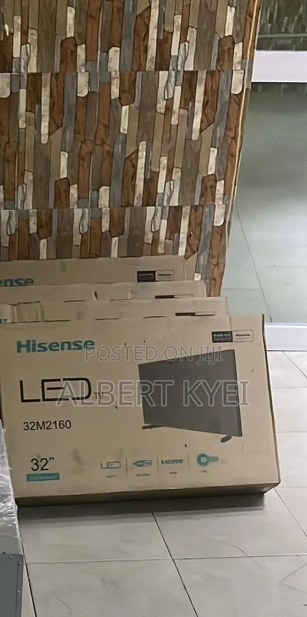 Hisense 32-Inch LED TV · Photo 1
