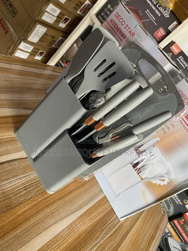 Kitchen Ladle Set With Scissors and Holder · Photo 1