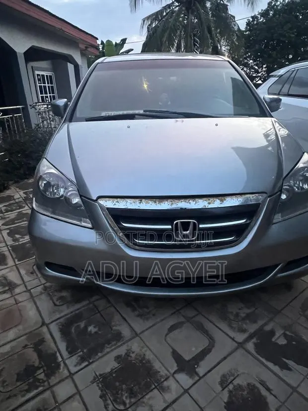Honda Odyssey EX-L 2011 Silver · Photo 1