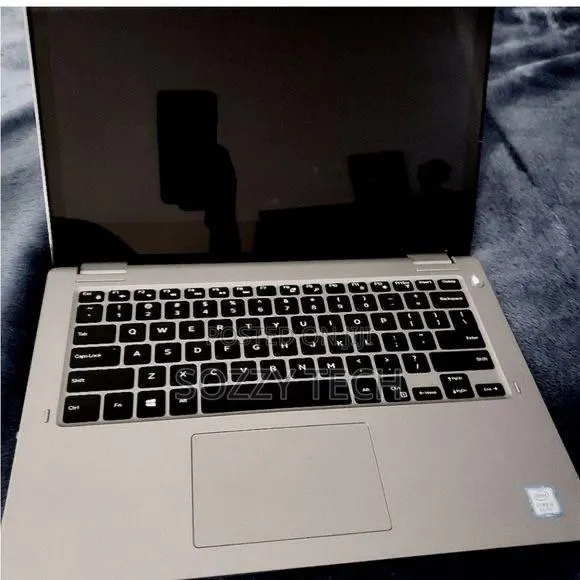 Laptop Dell Latitude 3310 2-in-1 8GB Intel Core i5 SSD 256GB · Photo 1