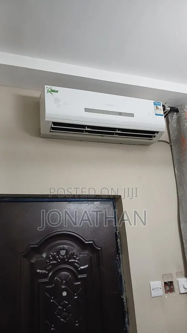 1.5hp Midea Split Air Conditioner · Photo 1