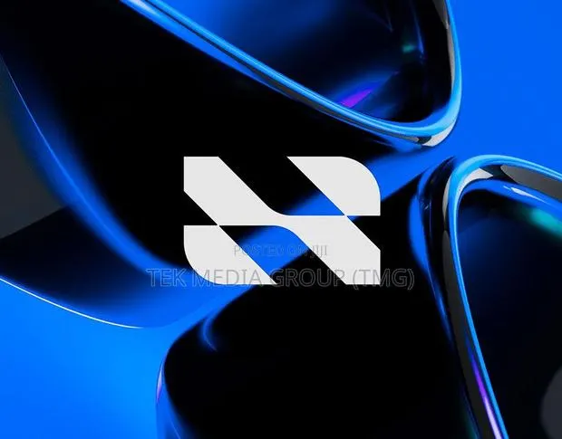 Premium Logo · Photo 3