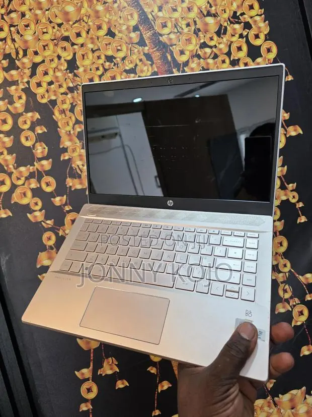 Laptop HP Pavilion 14 8GB Intel Core i5 SSD 256GB · Photo 1