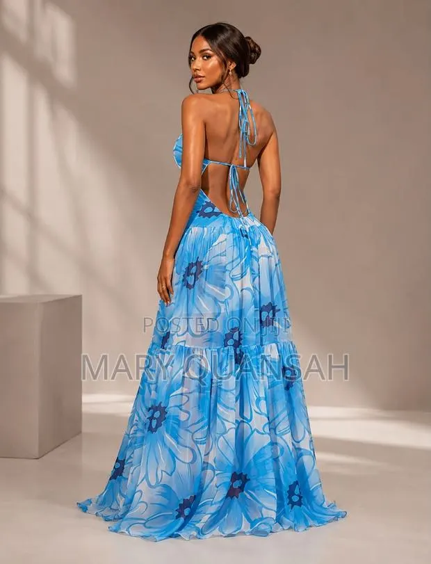 Straight Dress · Photo 1