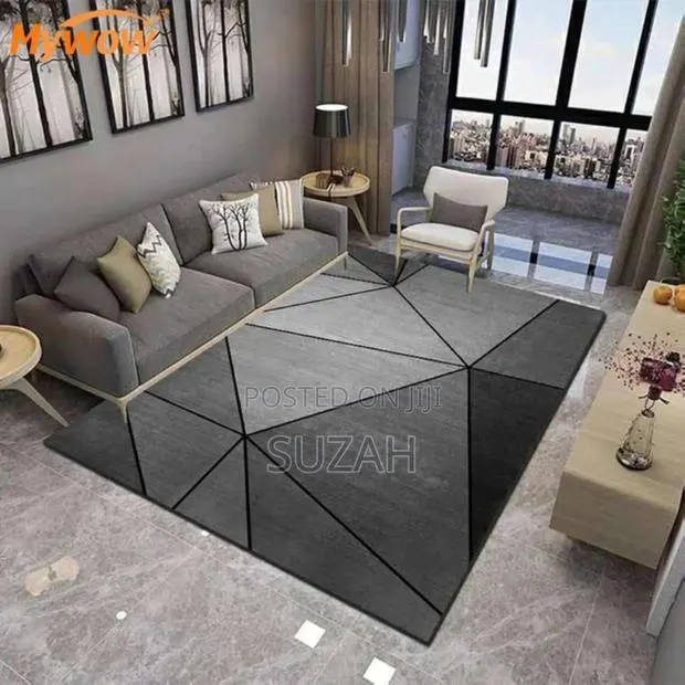 Spiderweb - Like Center Carpet · Photo 1