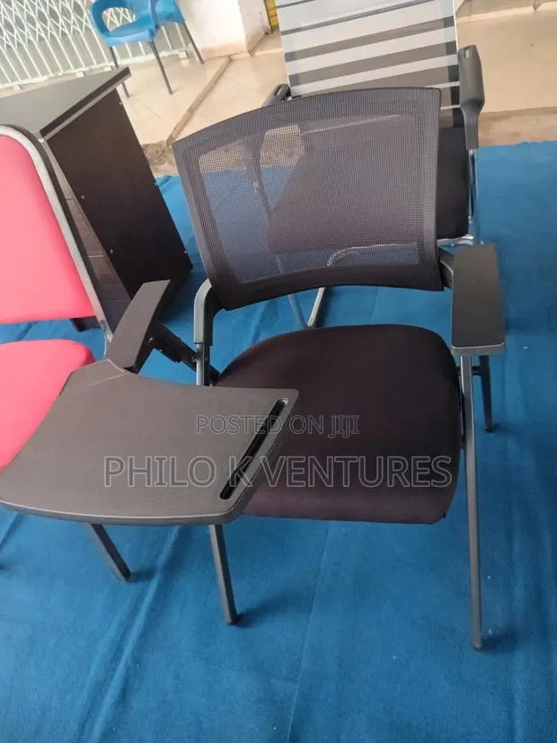 Simple Fording Chair for Studies · Photo 1