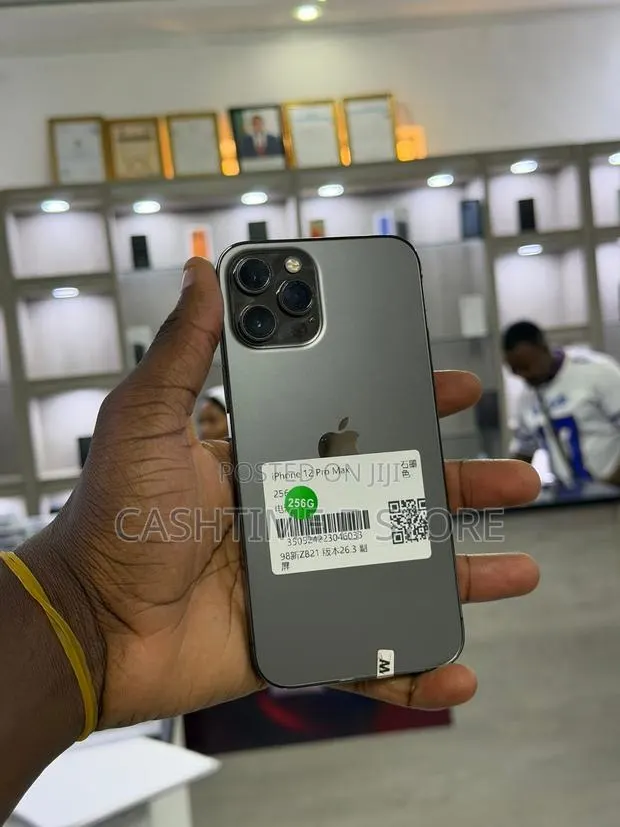 Apple iPhone 12 Pro Max 128 GB Gray · Photo 1