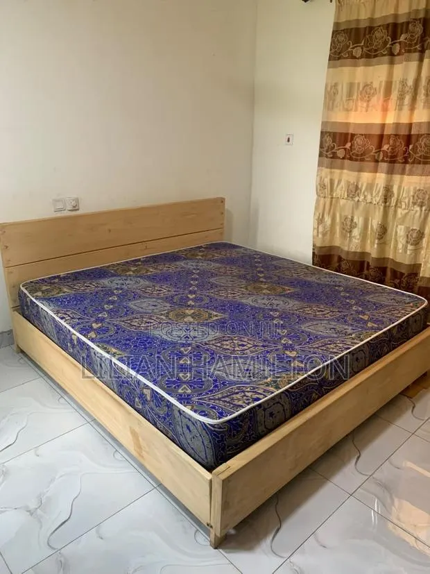Complete Set of Mattress and Bed Frame. · Photo 1