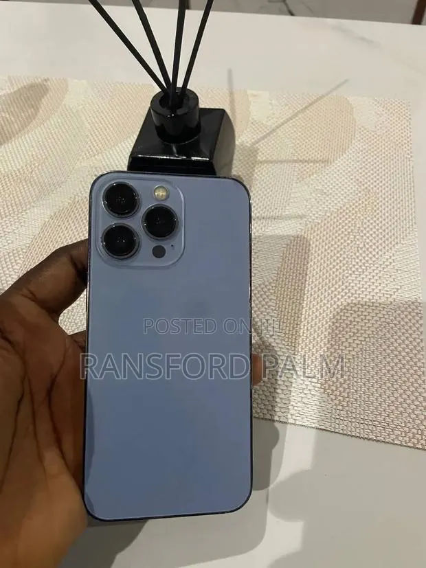 Apple iPhone 13 Pro 128 GB Blue · Photo 1