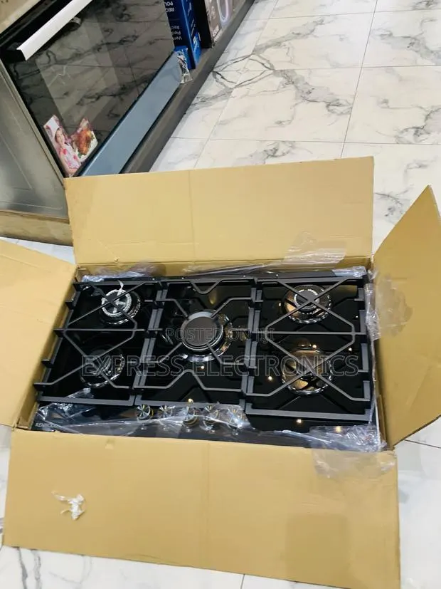 Grab the New Black Kenwood 5burner Built In · Photo 1