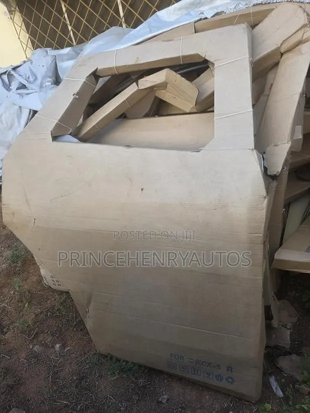 2017-2025 Mazda CX-5 Right Rear Door · Photo 1
