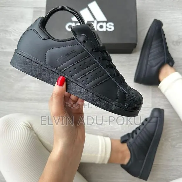 Adidas Superstar Low “ Black Stripes “ Sneaker · Photo 1
