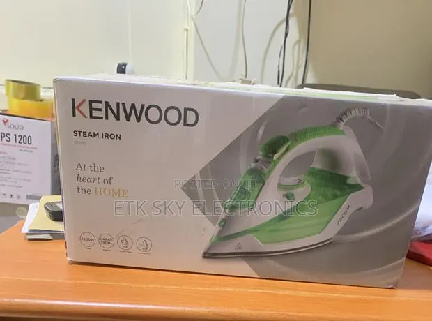 Supreme Kenwood Steam Iron · Photo 1