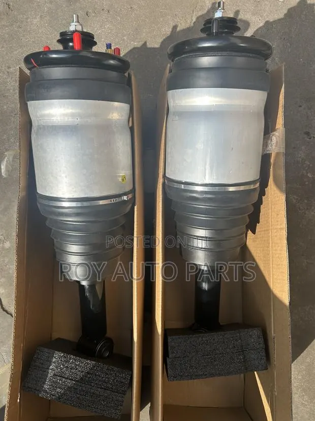 Range Rover Sport 2005–2013/ LR3/ LR4 Back Air Suspension Shocks · Photo 1