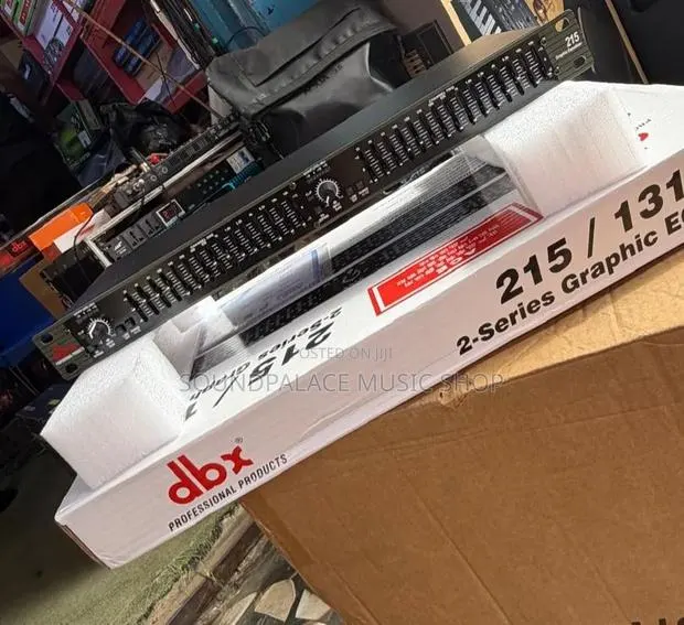 DBX 215 Graphic Equalizer (15-Band Audio Signal Processor) · Photo 1