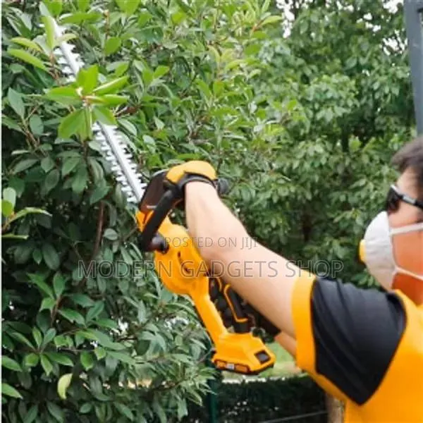 Cordless Hedge Trimmer · Photo 1