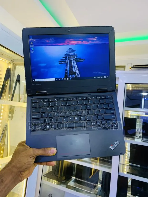 Laptop Lenovo ThinkPad 11e 4GB Intel SSD 128GB · Photo 1