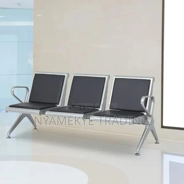 3-Seater Padded Public Waiting Chair · Photo 1