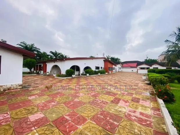 11 Office Space Rooms for Rent at Airport West Residentials · Photo 1