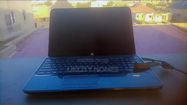 Laptop HP Pavilion G6 4GB AMD A8 HDD+SSD 256GB · Photo 1