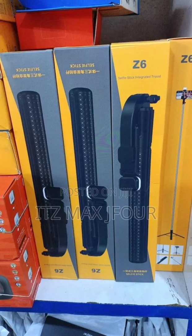 Selfie Stick Integrated Tripod Z6 · Photo 1