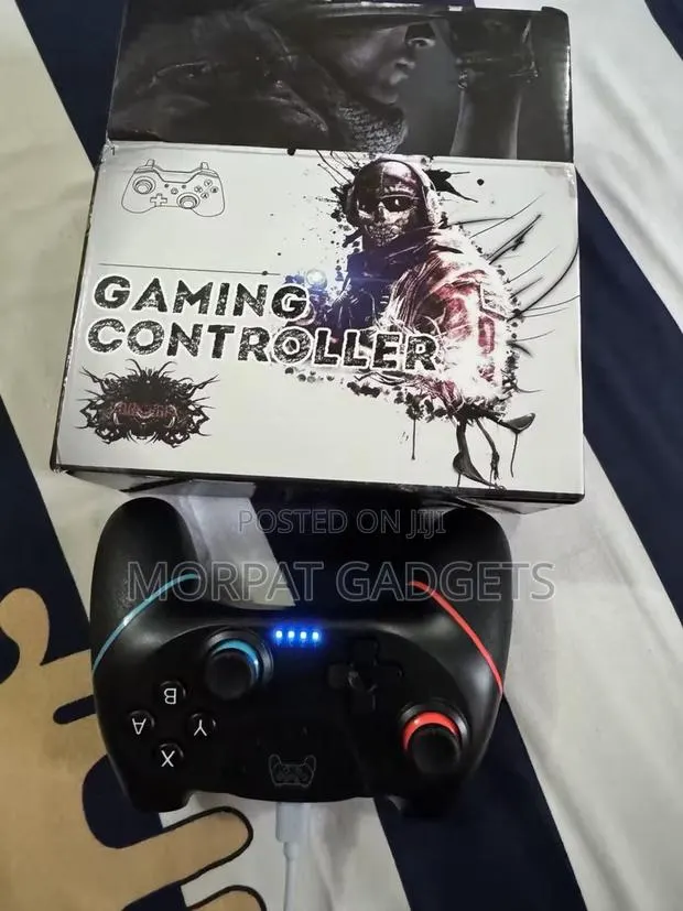 Wireless Gamepad With Joysticks (Pre Order From USA) · Photo 1