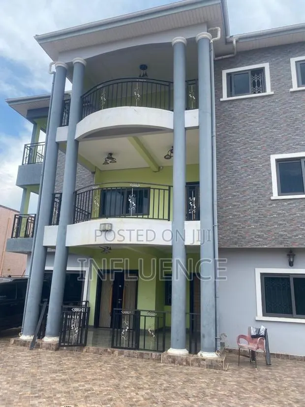 7bdrm House in Palace Mall Area, East Legon for sale · Photo 1