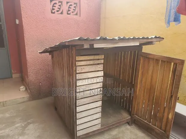 Wooden Cage for Dogs · Photo 3