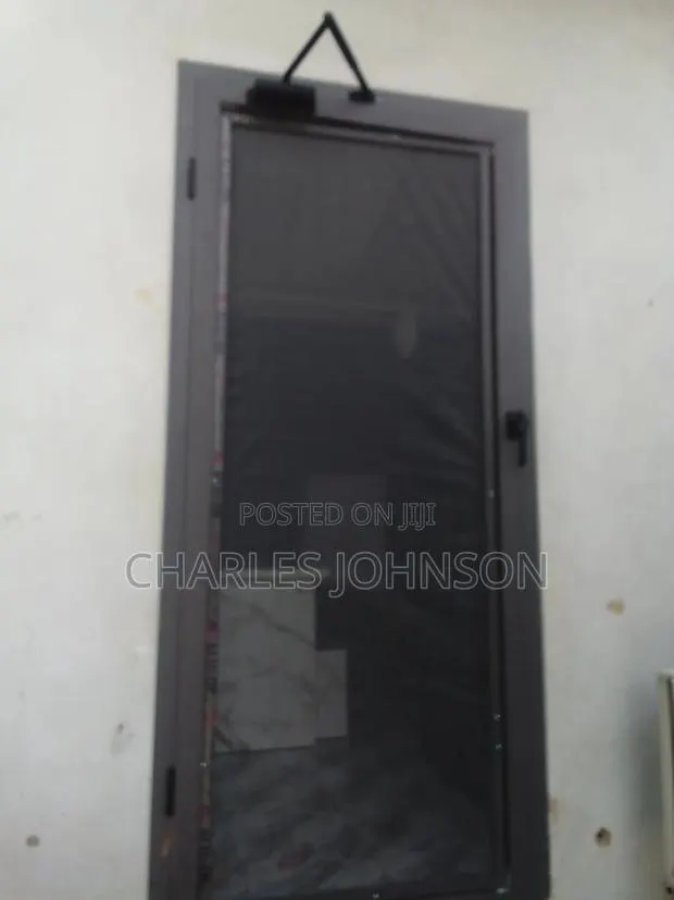 Dark Glass Sliding Window Production · Photo 4