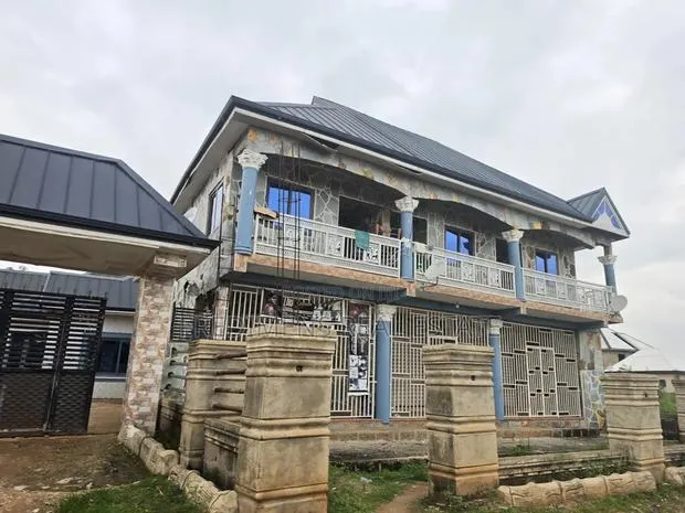 12bdrm Apartment in Fredimens Real, Afigya-Kwabre for sale · Photo 1