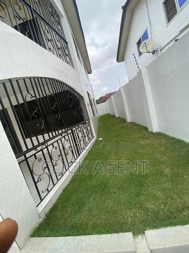 4bdrm House in East Legon, A&C Mall Area for rent · Photo 1