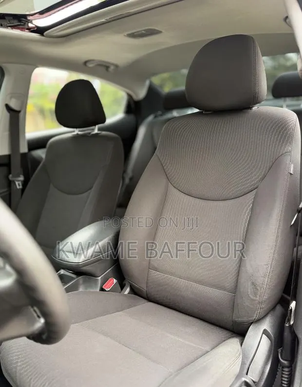 Hyundai Elantra 2016 Red