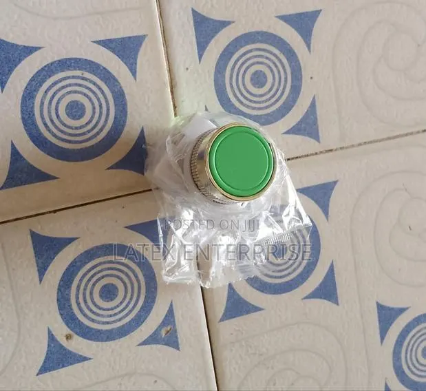 Push Button Green · Photo 1