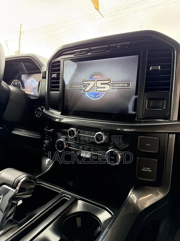 Ford F-150 2023 White · Photo 1